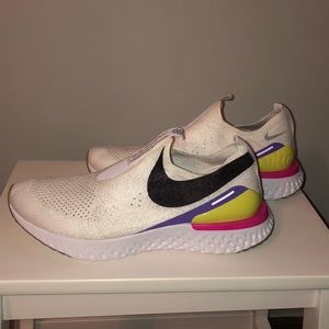 Nike Epic React Phantom Flyknit